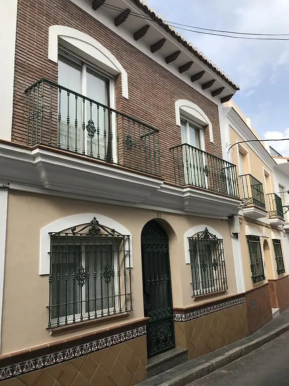 Easy Nerja Apartments 0*,